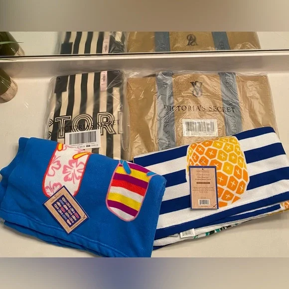 Victoria's Secret Tote and towel bundle - Picture 2 of 10